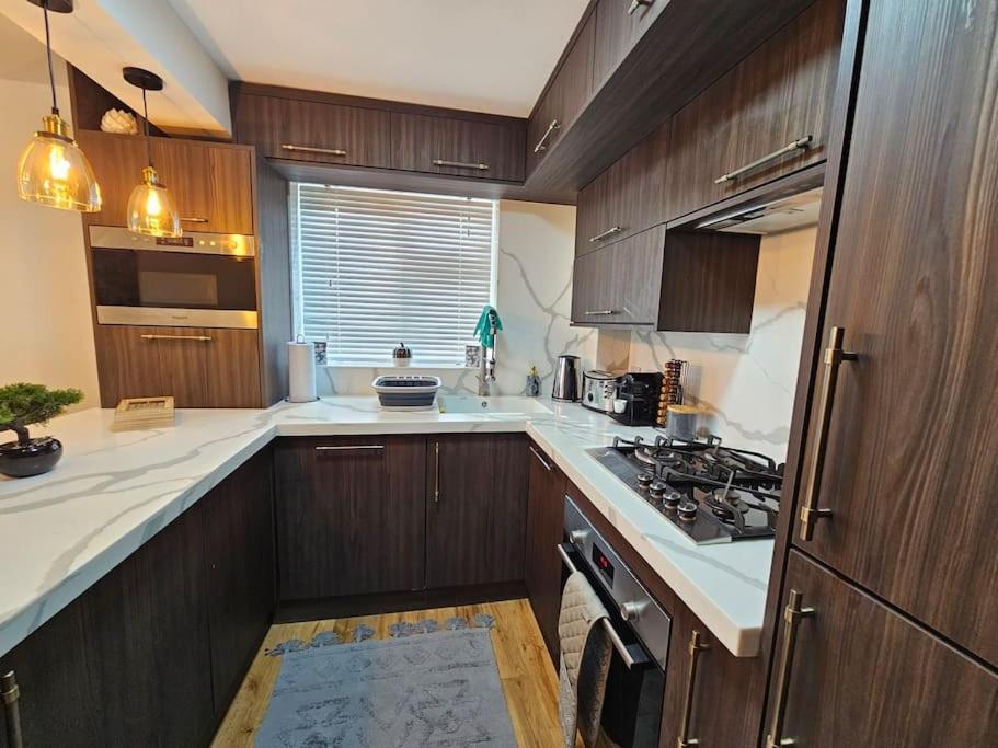 Comfortable Two Bedroom Flat Hove Extérieur photo